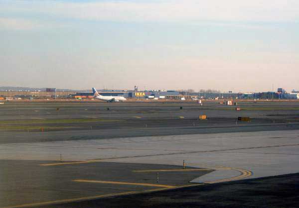 ikea_at_newark_airport