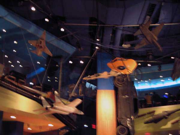 planet_hollywood_ceiling